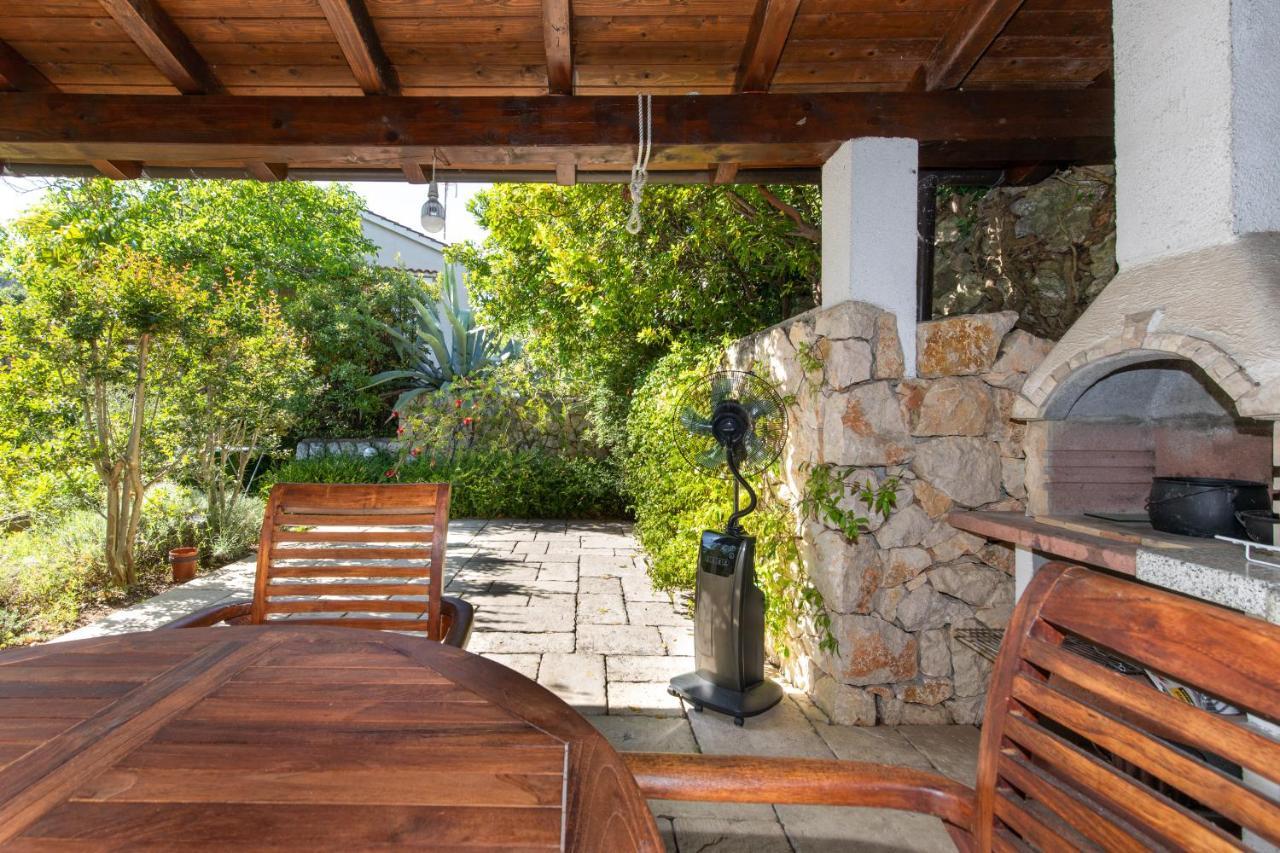 Apartment Portapisana Just 50M From The Beach Krk Town Dış mekan fotoğraf