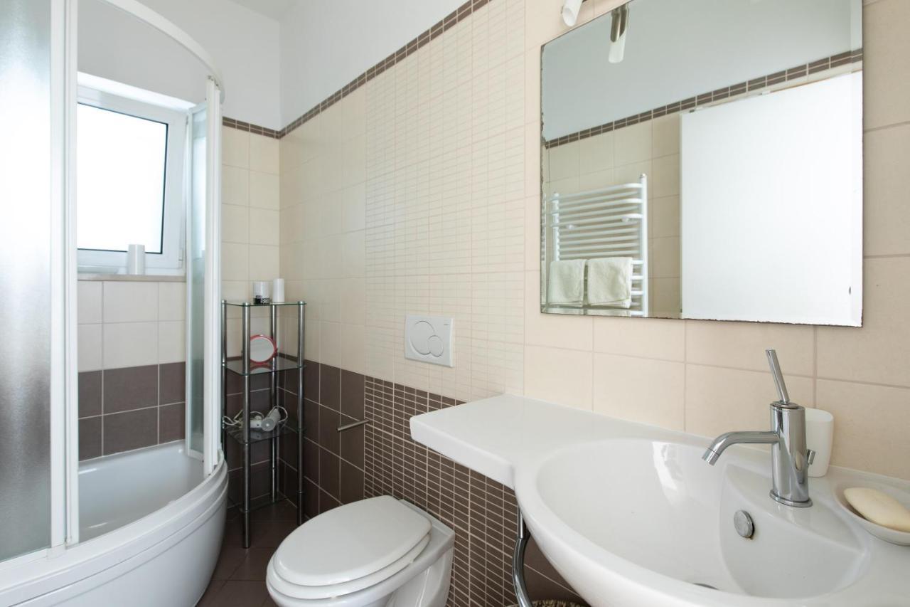Apartment Portapisana Just 50M From The Beach Krk Town Dış mekan fotoğraf